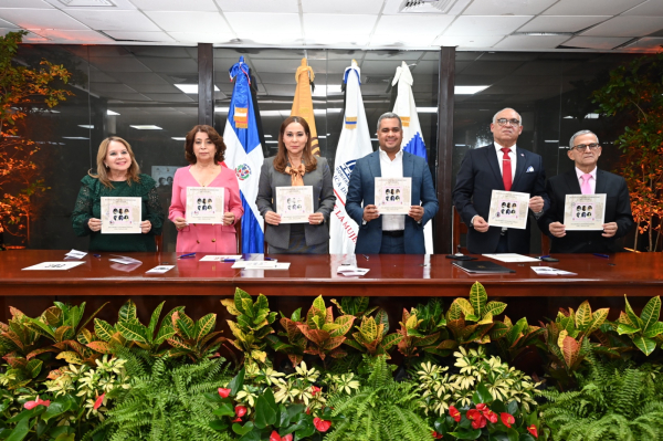 Ministerio de la Mujer, Junta Central Electoral e INPOSDOM ponen en circulación emisión postal de Mujeres Dominicanas del Siglo XX