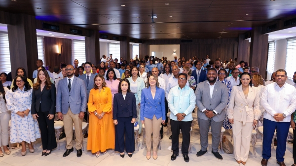 Ministerio de la Mujer impulsa liderazgo juvenil en el Gran Santo Domingo