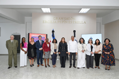 Ministerio de la Mujer recibe delegación del MESECVI-OEA para consulta sobre Ley Modelo Interamericana de Violencia Digital