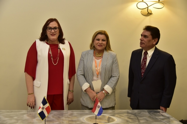 Ministerios de la Mujer de RD y de la República de Paraguay firman convenio de cooperación