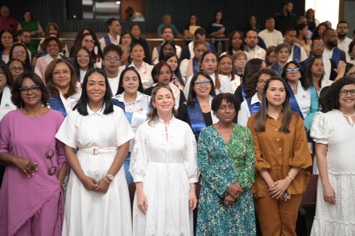 Escuela de Igualdad Magaly Pineda gradúa a 200 personas