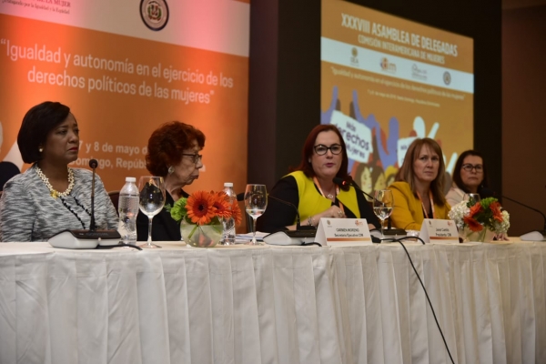 Ministras de la Mujer de la región reafirman compromiso con la igualdad y autonomía para el ejercicio pleno de derechos de las mujeres políticas