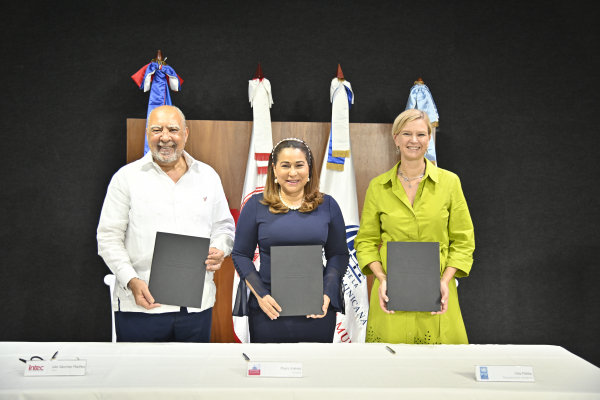 INTEC firma carta de compromiso con Ministerio de la Mujer y el PNUD para obtener Sello Igualando RD
