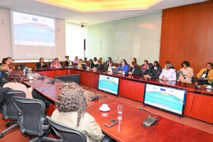Ministerio de la Mujer organiza panel sobre las Mujeres en la Ciencia, la Tecnología y la Innovación en Conferencia Regional sobre la Mujer