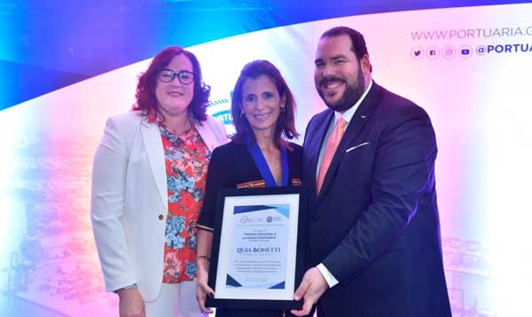 Ministerio de la Mujer y Autoridad Portuaria premian a 28 dominicanas destacadas en la industria marítima y portuaria