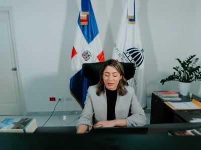 Ministra de la Mujer posiciona el Sistema Nacional de Cuidados como clave para la democracia en la región