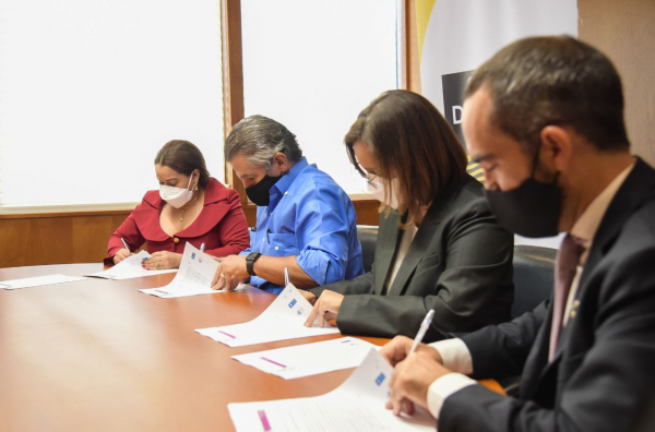 Santo Domingo Motors, Motor Crédito, Ministerio de la Mujer y PNUD suscriben compromiso para el Sello IGUALANDO RD