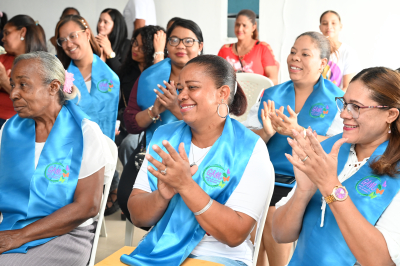Ministra de la Mujer gradúa nueva promoción del GAM en La Vega